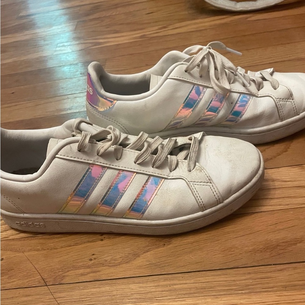 Adidas 9.5 sneakers